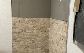 Plaquettes au mur