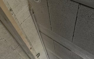 Préparer l'amenée de courant depuis la cave et finition arrivée d'air