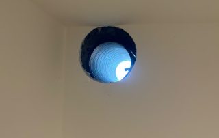 Percement trou de façade dans pièce habitée